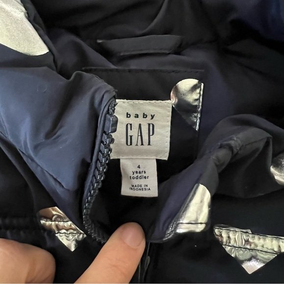 Gap Girls Puffer Vest - Picture 3 of 3